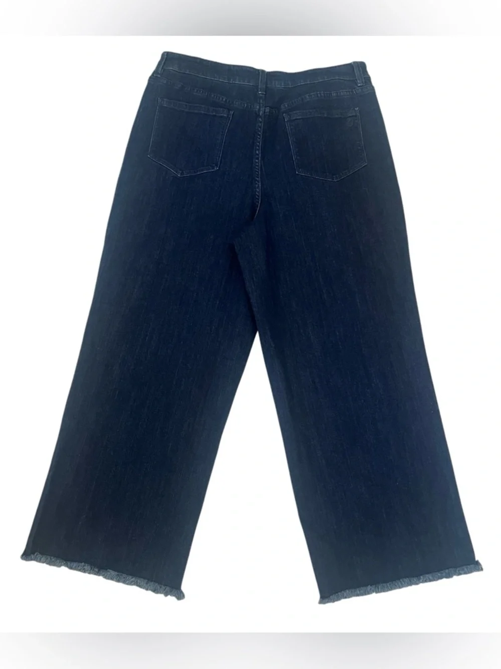 NWT- SUSAN GRAVER -  Wide-Leg ankle, crop jeans 👖 in Dark Blue denim